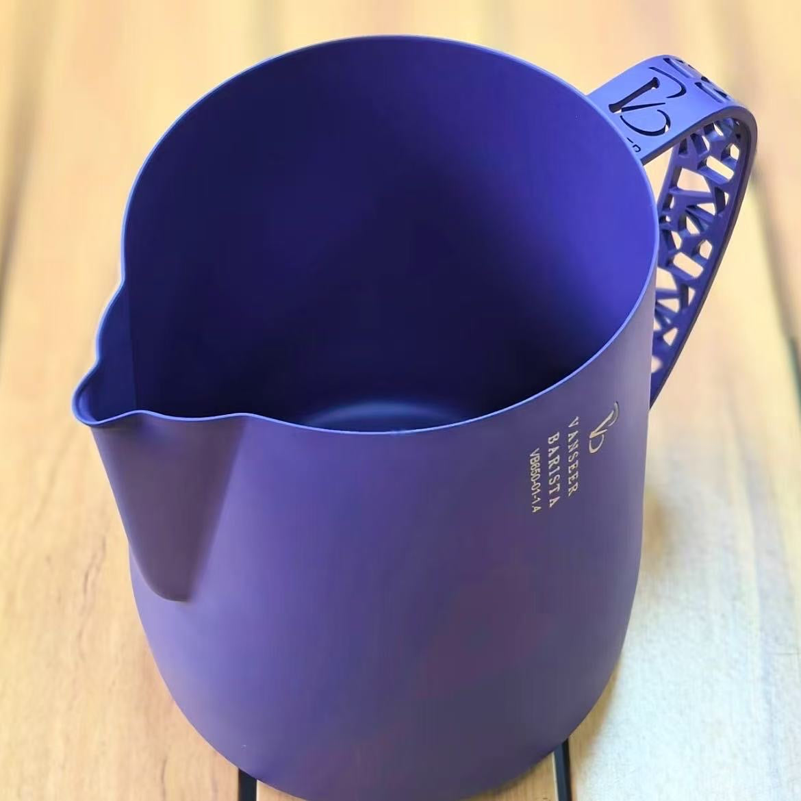 VS002 Latte Art Competition Spout Pitcher 650ML