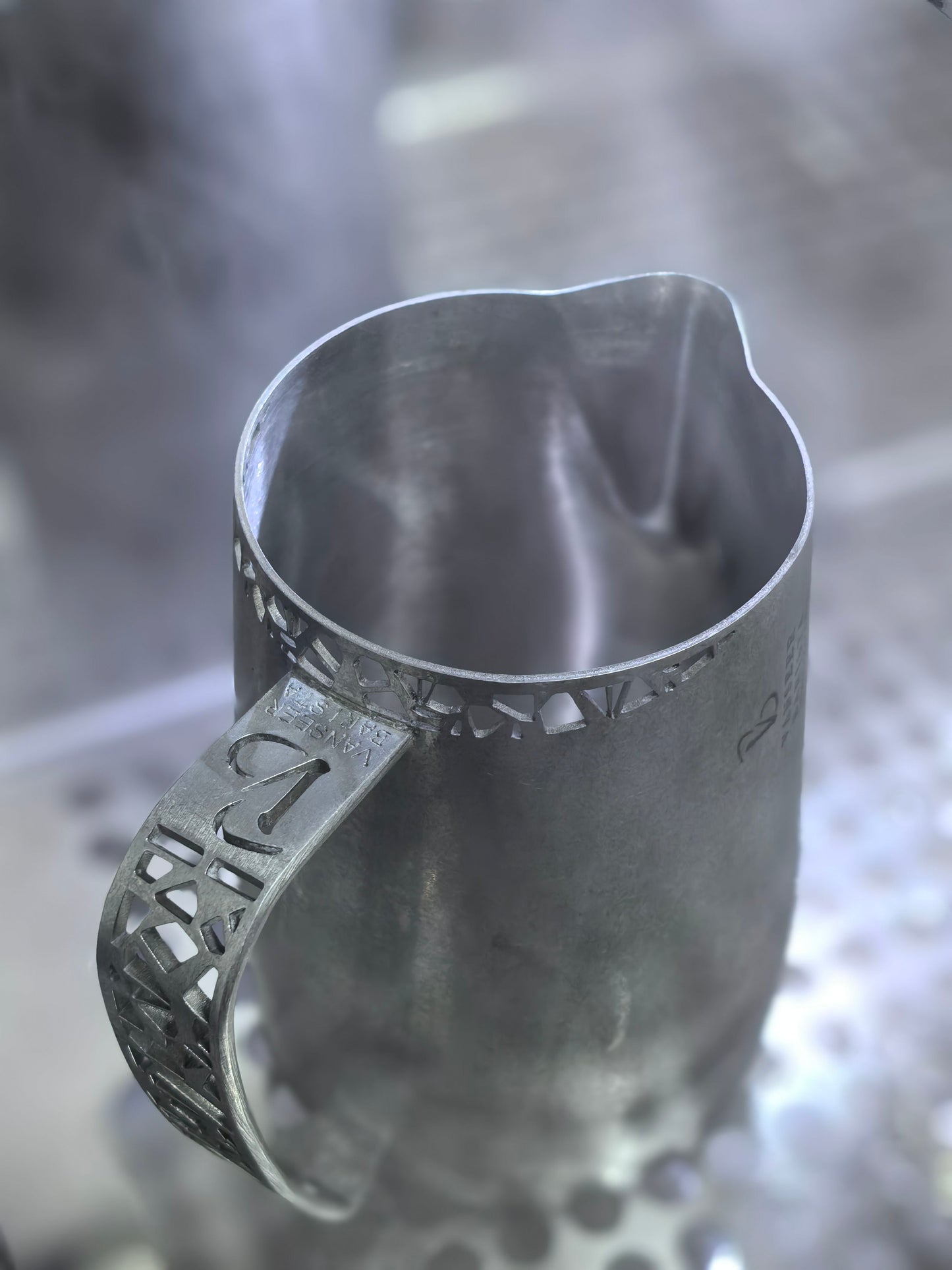 VS001 Round Spout Style Latte Art Pitcher 450ML