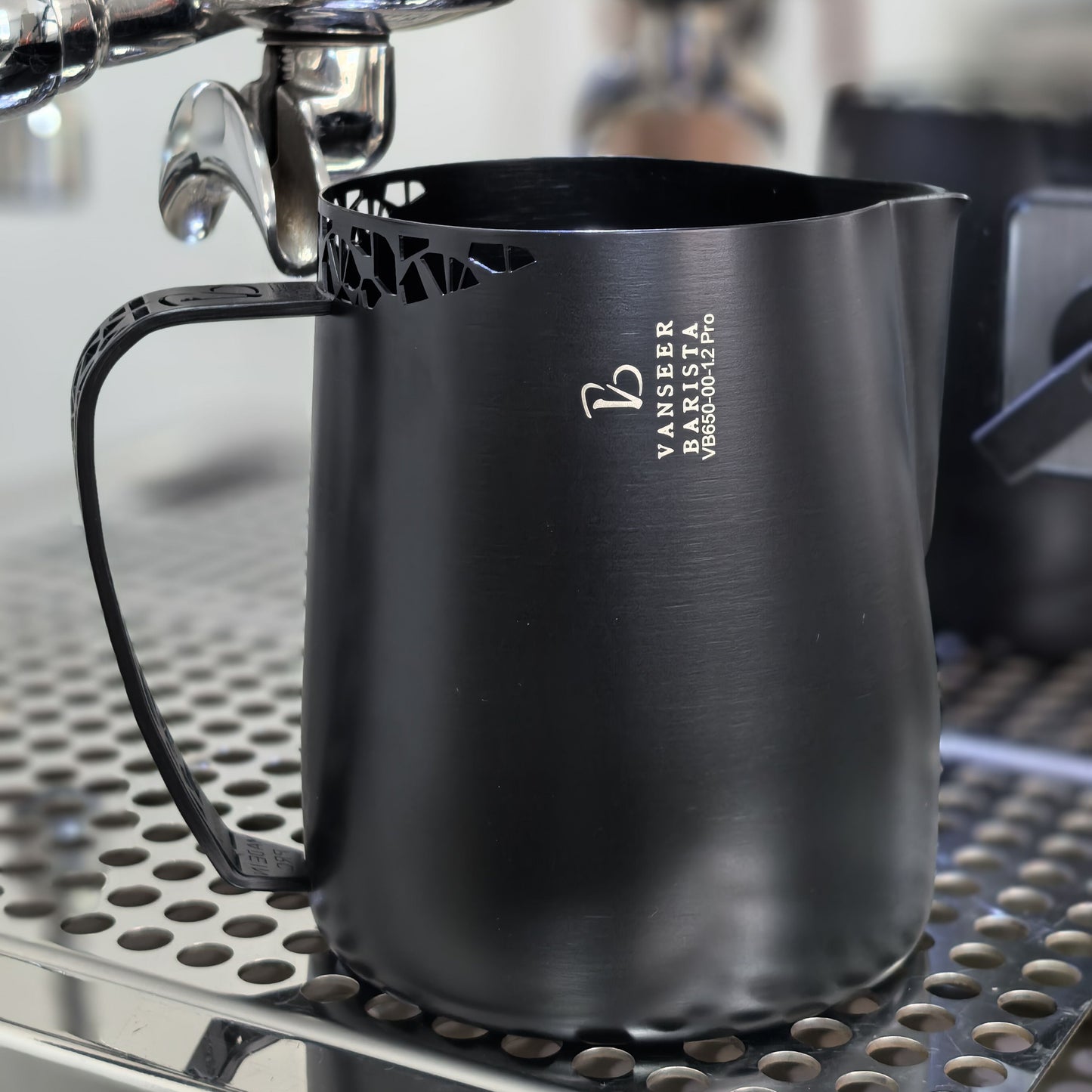 VS003 Hollow Style Latte Art Pitcher 650ML