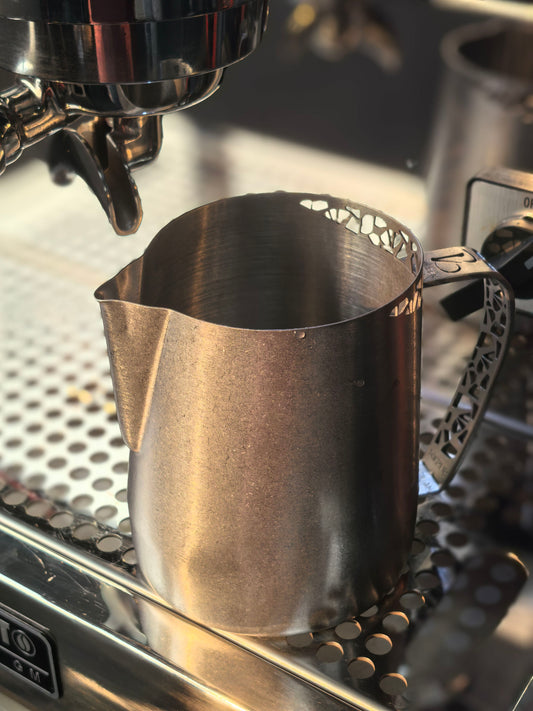 VS002 Latte Art Competition Spout Pitcher 650ML