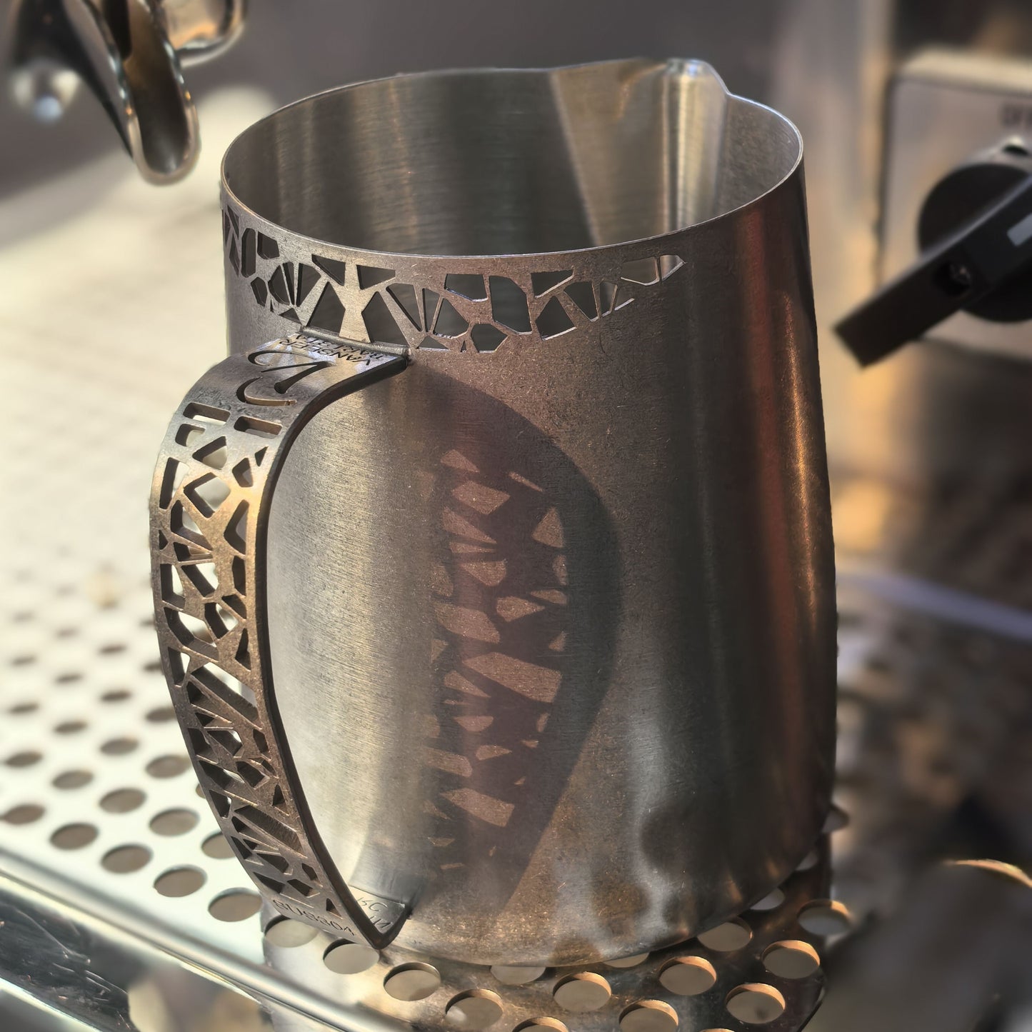 VS002 Latte Art Competition Spout Pitcher 650ML