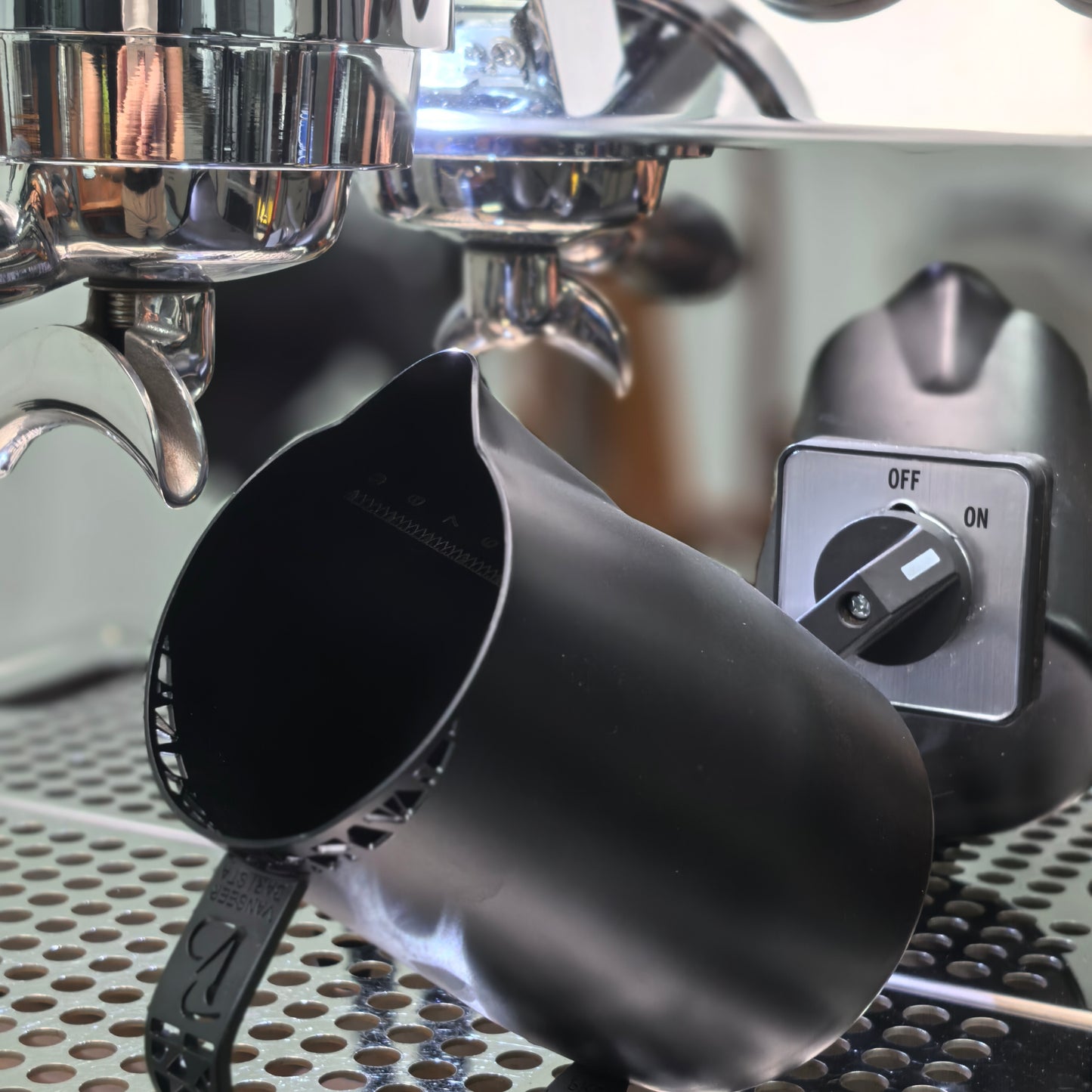 VS001 Round Spout Style Latte Art Pitcher 450ML